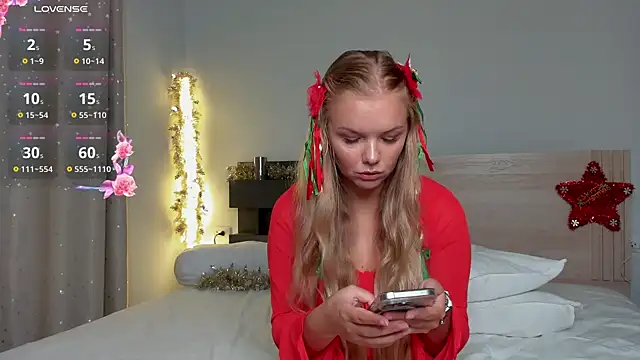 Snapshot of urblonde chatting on 21, 12, 2024 urblonde online show from 21, 12, 2024