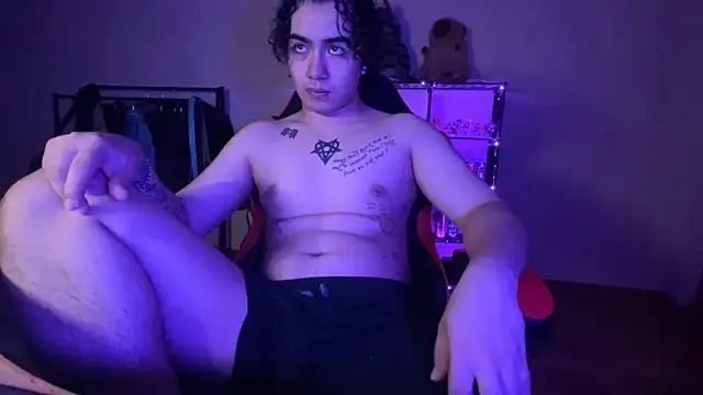Snapshot of _ELIGOS_ chatting on 7, 7, 2026 ELIGOS online show from 7, 7, 2026