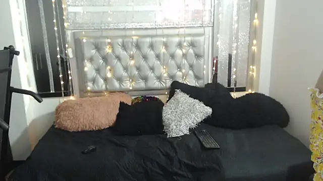 Snapshot of cloe_gold chatting on 22, 5, 2026 cloe gold online show from 22, 5, 2026
