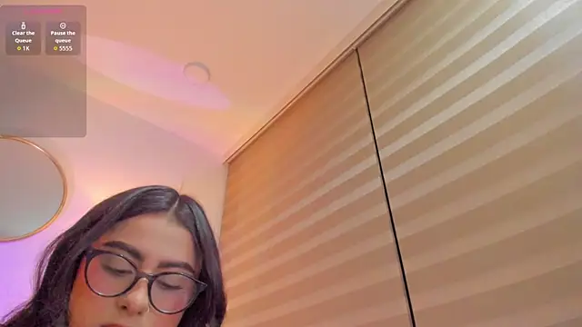 imsofia dy online show from 6, 6, 2026