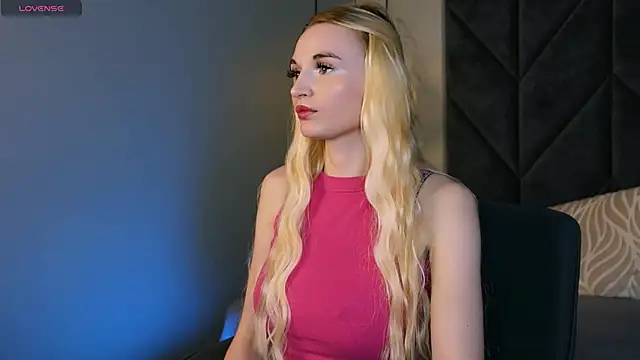 Snapshot of Mila__Lux chatting on 24, 5, 2026 Mila Lux online show from 24, 5, 2026