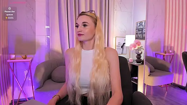Mila  Lux online show from 14, 6, 2026