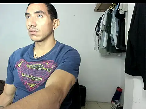 Snapshot of aquiles04 chatting on 29, 5, 2026 aquiles04 online show from 29, 5, 2026