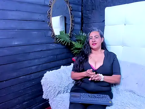 Snapshot of Victoria_kyler chatting on 13, 5, 2026 Victoria kyler online show from 13, 5, 2026