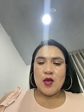 Snapshot of rousee69_ chatting on 19, 5, 2026 rousee69 online show from 19, 5, 2026