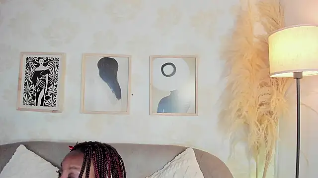Caramel kiss  online show from 14, 6, 2026