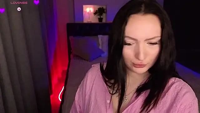 Snapshot of MizLouLou chatting on 14, 5, 2026 MizLouLou online show from 14, 5, 2026