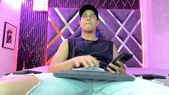 dominic connor online show from 11, 6, 2026