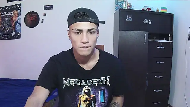 Snapshot of Fenix_hardcock chatting on 3, 6, 2026 Fenix hardcock online show from 3, 6, 2026