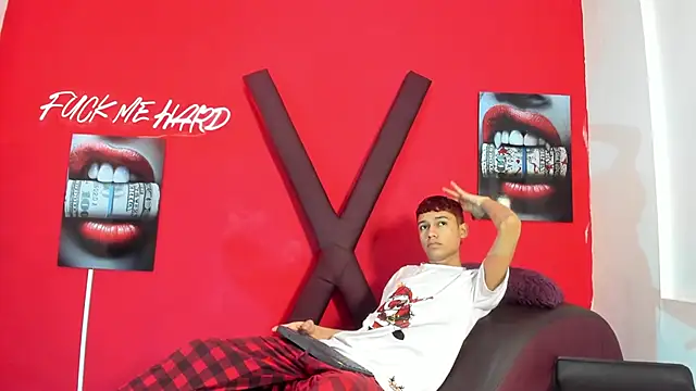 Snapshot of KING_LOVERS1 chatting on 21, 5, 2026 KING LOVERS1 online show from 21, 5, 2026