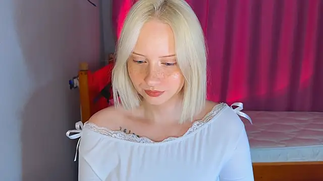 Snapshot of angelllisss chatting on 14, 5, 2026 angelllisss online show from 14, 5, 2026