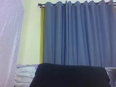 petite hottie online show from 9, 6, 2026
