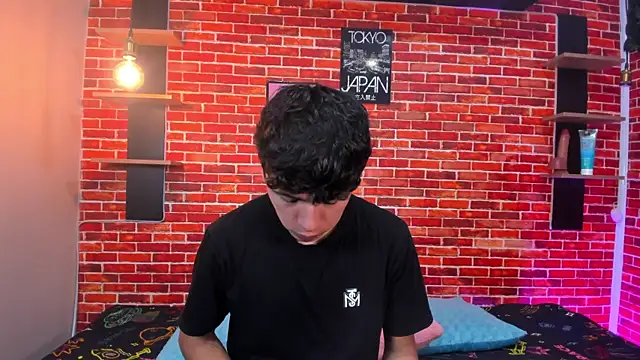 Hoot boyss  online show from 9, 6, 2026