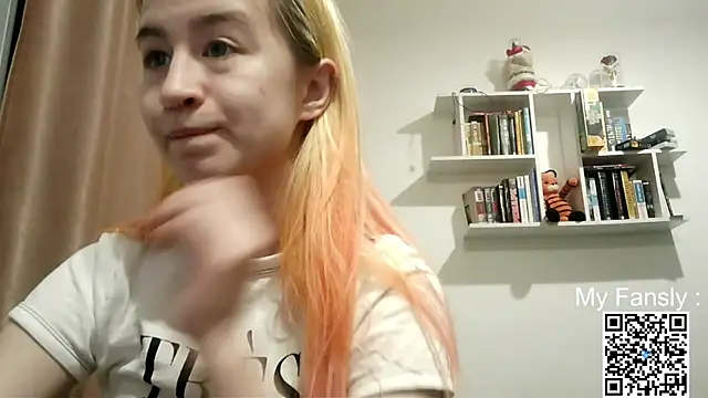 Snapshot of Emilya201 chatting on 17, 5, 2026 Emilya201 online show from 17, 5, 2026