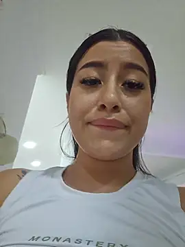 Luisa Madrid online show from 31, 5, 2026
