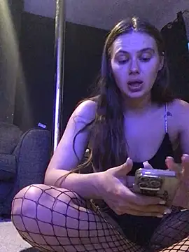 Snapshot of stonettequeenn chatting on 15, 5, 2026 stonettequeenn online show from 15, 5, 2026