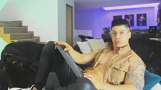 Snapshot of lukas_green11 chatting on 25, 6, 2026 lukas green11 online show from 25, 6, 2026