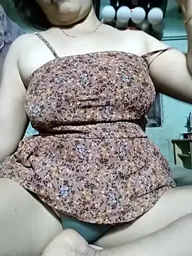 Snapshot of Nelly_x chatting on 13, 6, 2026 Nelly x online show from 13, 6, 2026