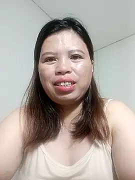Snapshot of -Yeyi- chatting on 6, 6, 2026 -Yeyi- online show from 6, 6, 2026