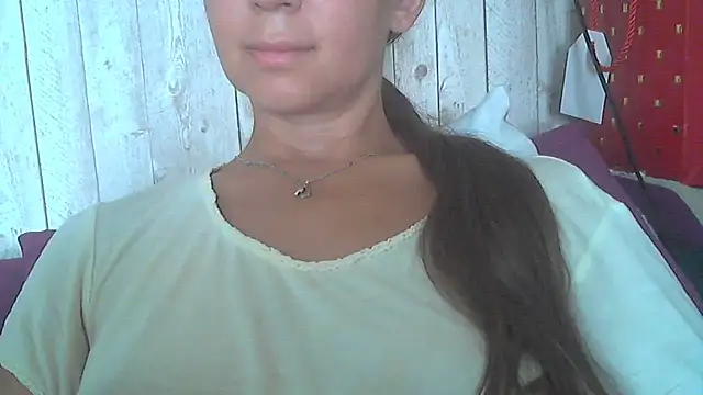 Snapshot of Bella--White chatting on 19, 7, 2026 Bella--White online show from 19, 7, 2026