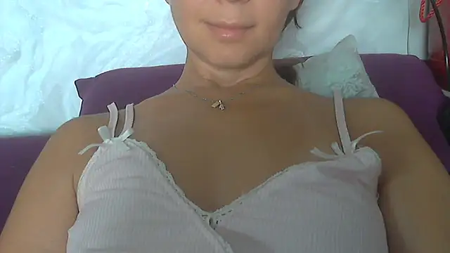 Snapshot of Bella--White chatting on 31, 7, 2026 Bella--White online show from 31, 7, 2026