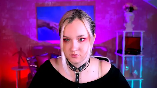 Snapshot of ViolettWoods chatting on 29, 5, 2026 ViolettWoods online show from 29, 5, 2026