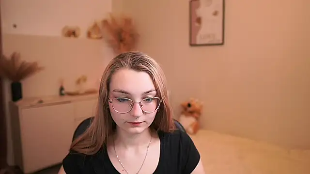 Sophielux18 online show from 23, 5, 2026