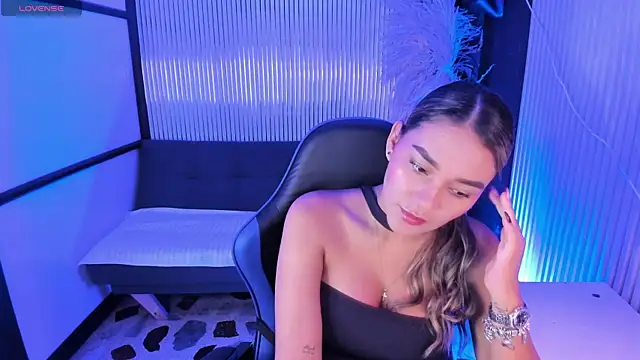 Snapshot of SophieWatson_ chatting on 20, 6, 2026 SophieWatson online show from 20, 6, 2026
