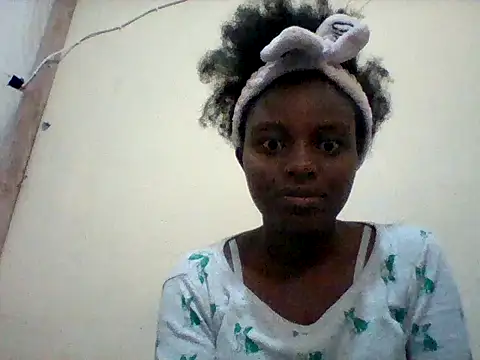 Snapshot of liligal chatting on 4, 6, 2026 liligal online show from 4, 6, 2026