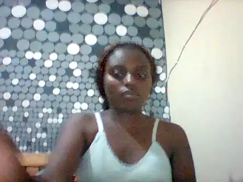 Snapshot of liligal chatting on 16, 6, 2026 liligal online show from 16, 6, 2026
