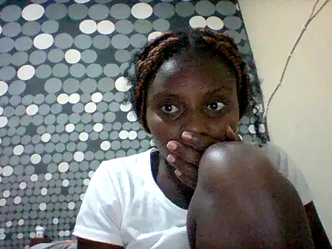 Snapshot of liligal chatting on 17, 6, 2026 liligal online show from 17, 6, 2026