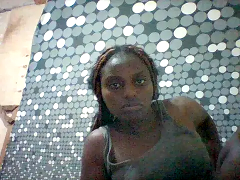 Snapshot of liligal chatting on 18, 6, 2026 liligal online show from 18, 6, 2026