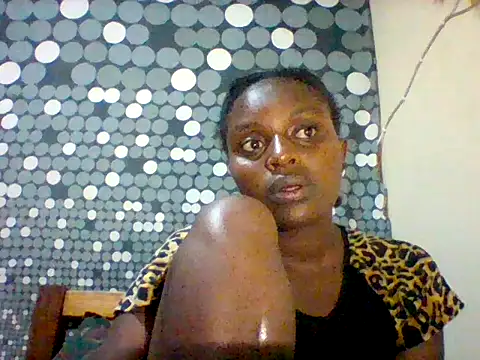 Snapshot of liligal chatting on 25, 6, 2026 liligal online show from 25, 6, 2026