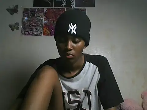 Snapshot of loversoncam chatting on 28, 5, 2026 loversoncam online show from 28, 5, 2026