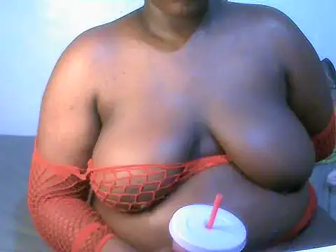 Snapshot of cumming-queen chatting on 7, 7, 2026 cumming-queen online show from 7, 7, 2026