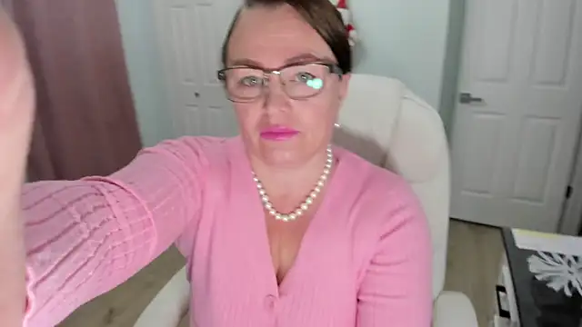 Snapshot of Vika73 chatting on 3, 12, 2024 Vika73 online show from 3, 12, 2024