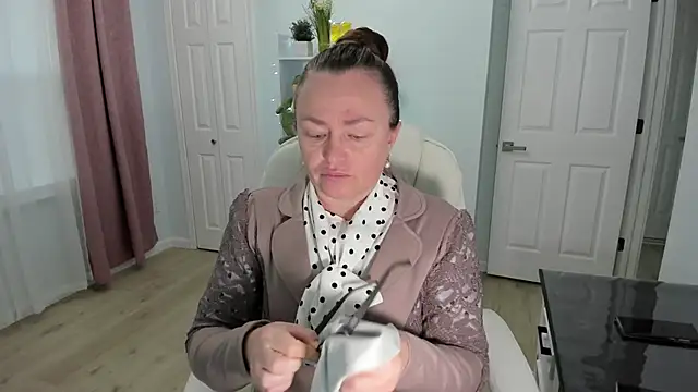 Snapshot of Vika73 chatting on 18, 12, 2024 Vika73 online show from 18, 12, 2024