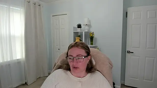 Snapshot of Vika73 chatting on 17, 3, 2025 Vika73 online show from 17, 3, 2025