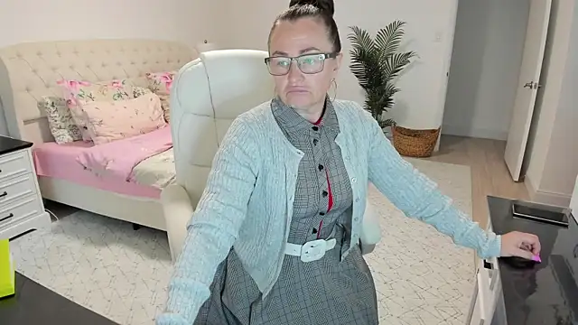 Vika73 online show from 8, 7, 2026