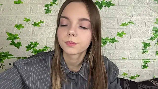 Snapshot of LisaPorse chatting on 3, 6, 2026 LisaPorse online show from 3, 6, 2026
