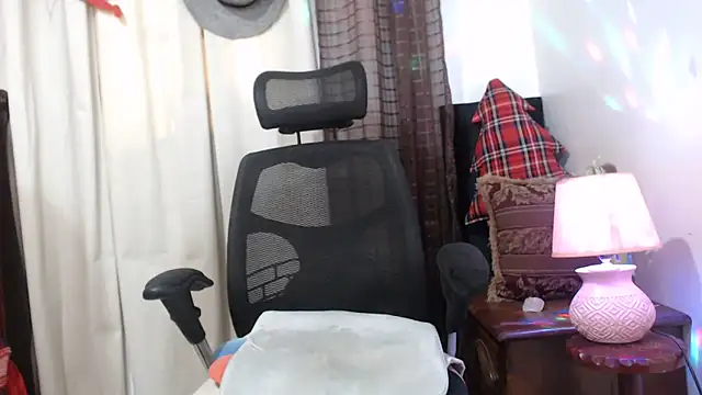 jenny milf69 online show from 4, 4, 2026