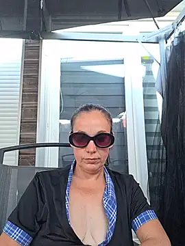 adelinegirly online show from 15, 7, 2026