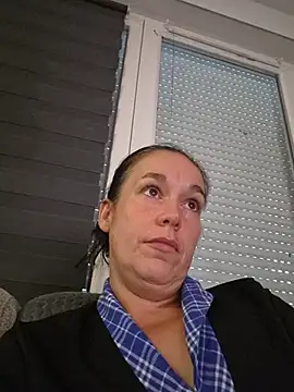 adelinegirly online show from 17, 7, 2026
