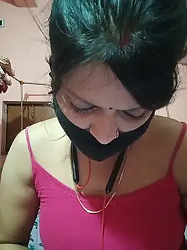 ZOYA-STRIP online show from 24, 6, 2026
