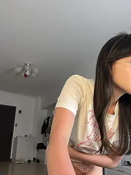 Snapshot of Lina_cuteee chatting on 21, 5, 2026 Lina cuteee online show from 21, 5, 2026