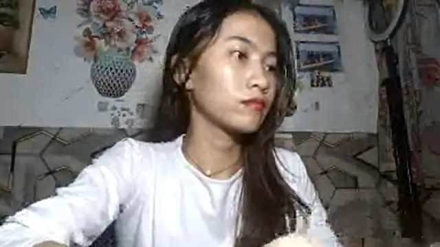 Snapshot of DeeannGunby chatting on 7, 6, 2026 DeeannGunby online show from 7, 6, 2026