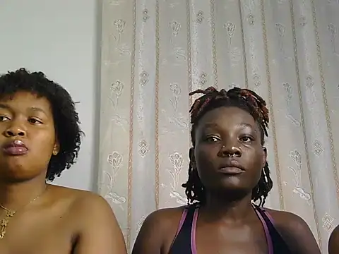 Snapshot of Brenasweet chatting on 12, 6, 2026 Brenasweet online show from 12, 6, 2026