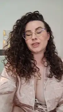 Snapshot of Elissa_Floyd__ chatting on 4, 6, 2026 Elissa Floyd online show from 4, 6, 2026