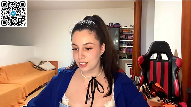 Snapshot of SweetFenomen67 chatting on 15, 6, 2026 SweetFenomen67 online show from 15, 6, 2026