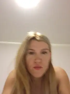 HotBlondie69 online show from 27, 6, 2026